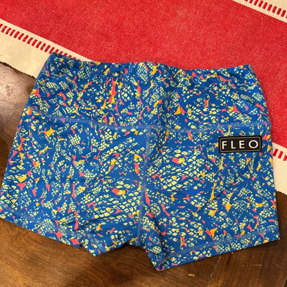 Fleo women’s blue Athletic Shorts High Rise Original